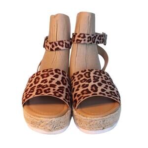 Soda Leopard Platform Sandals Size 8